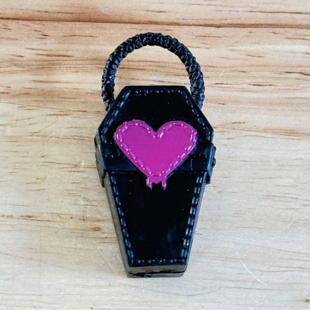 Monster High Draculaura Coffin Purse Black Pink Heart Doll Accessory G1 Mattel